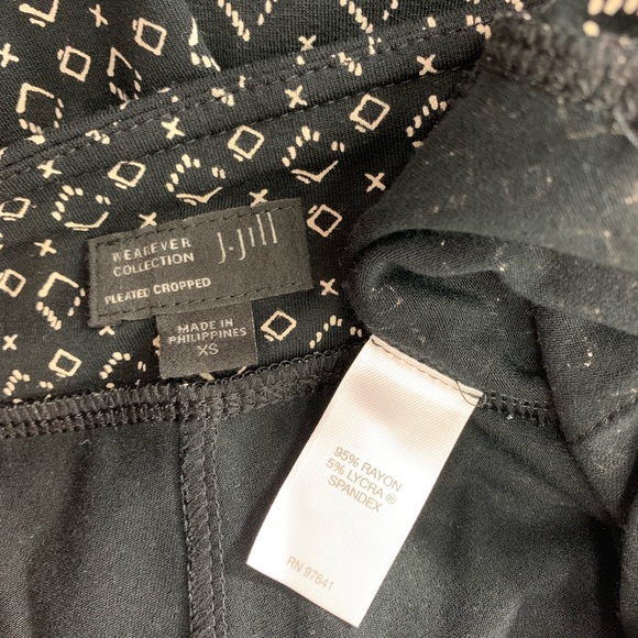 J. Jill / Black White Pleated Cropped - Picture 8 of 8